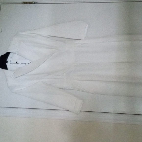 WHITE LONG SLEEVE V NECK JUMPSUIT M/L - Picture 4 of 5